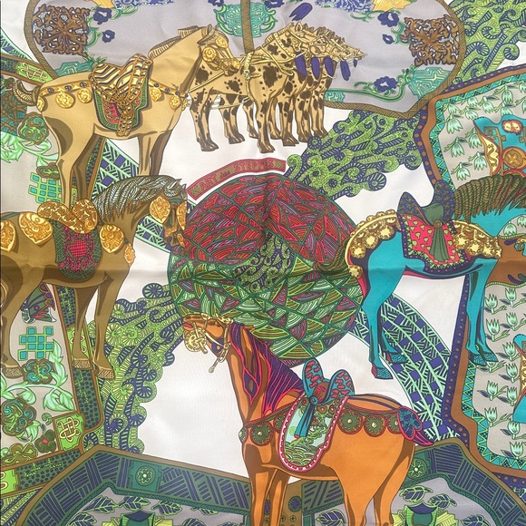 Hermes authentic 100% silk Carre 90 Paris Art des Steppes scarf - Picture 6 of 13
